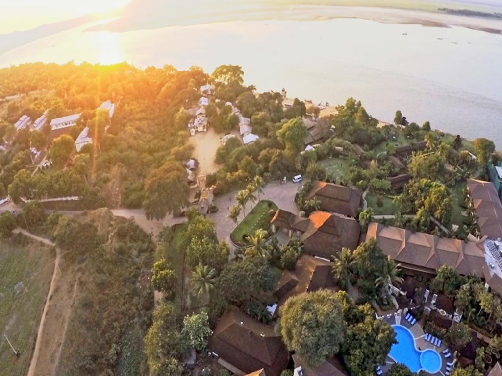 Aye Yar River View Resort Bagan Extérieur photo