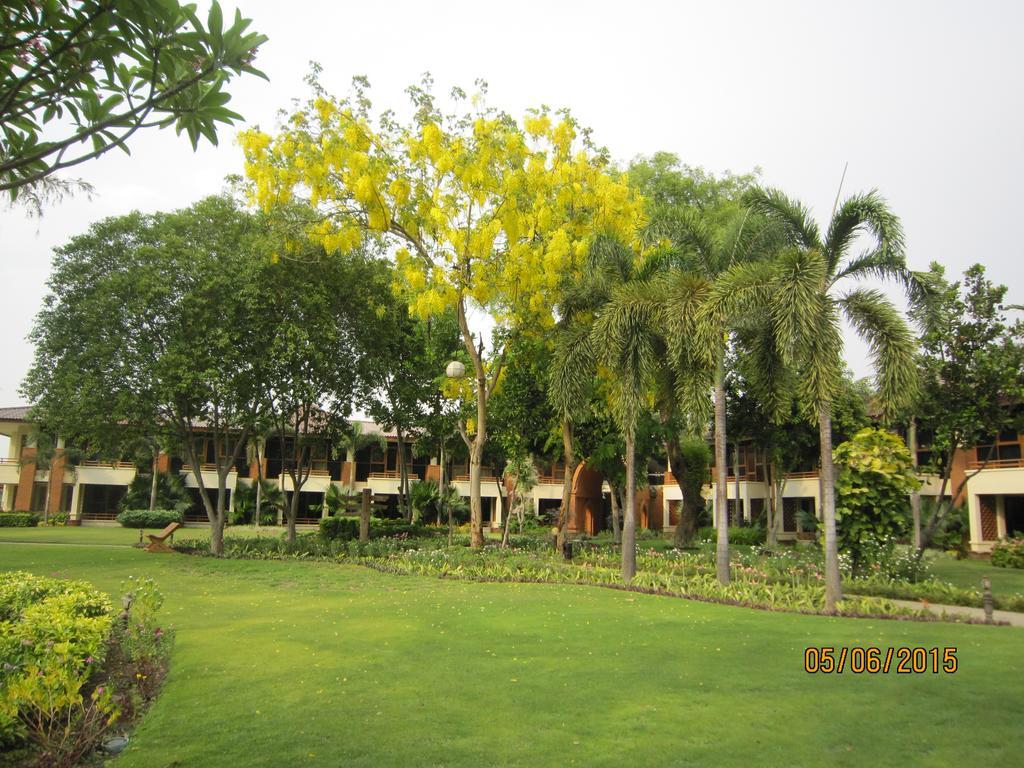 Aye Yar River View Resort Bagan Extérieur photo