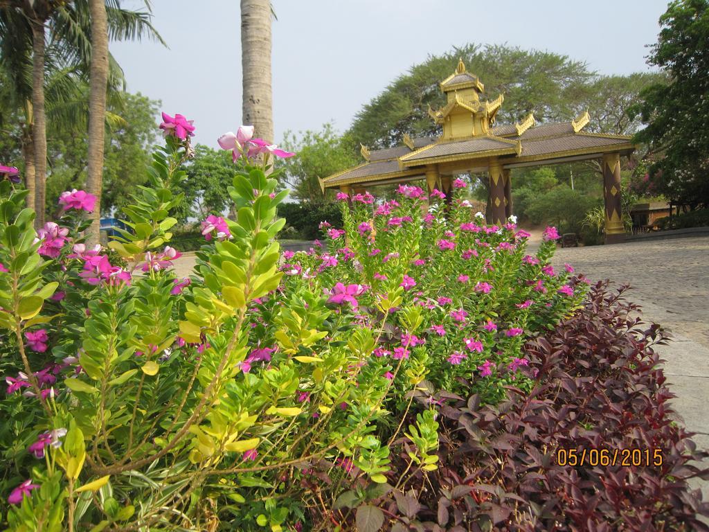 Aye Yar River View Resort Bagan Extérieur photo