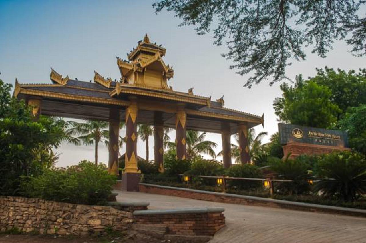 Aye Yar River View Resort Bagan Extérieur photo