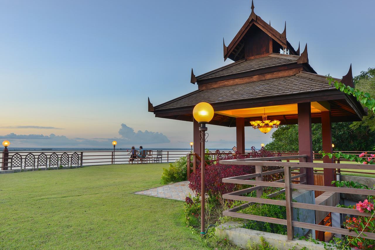 Aye Yar River View Resort Bagan Extérieur photo